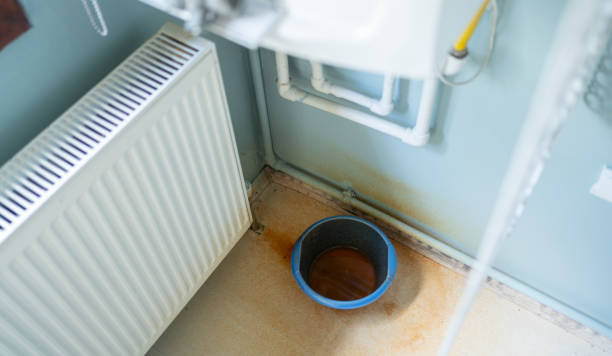 Best Emergency water damage restoration  in Hanford, CA
